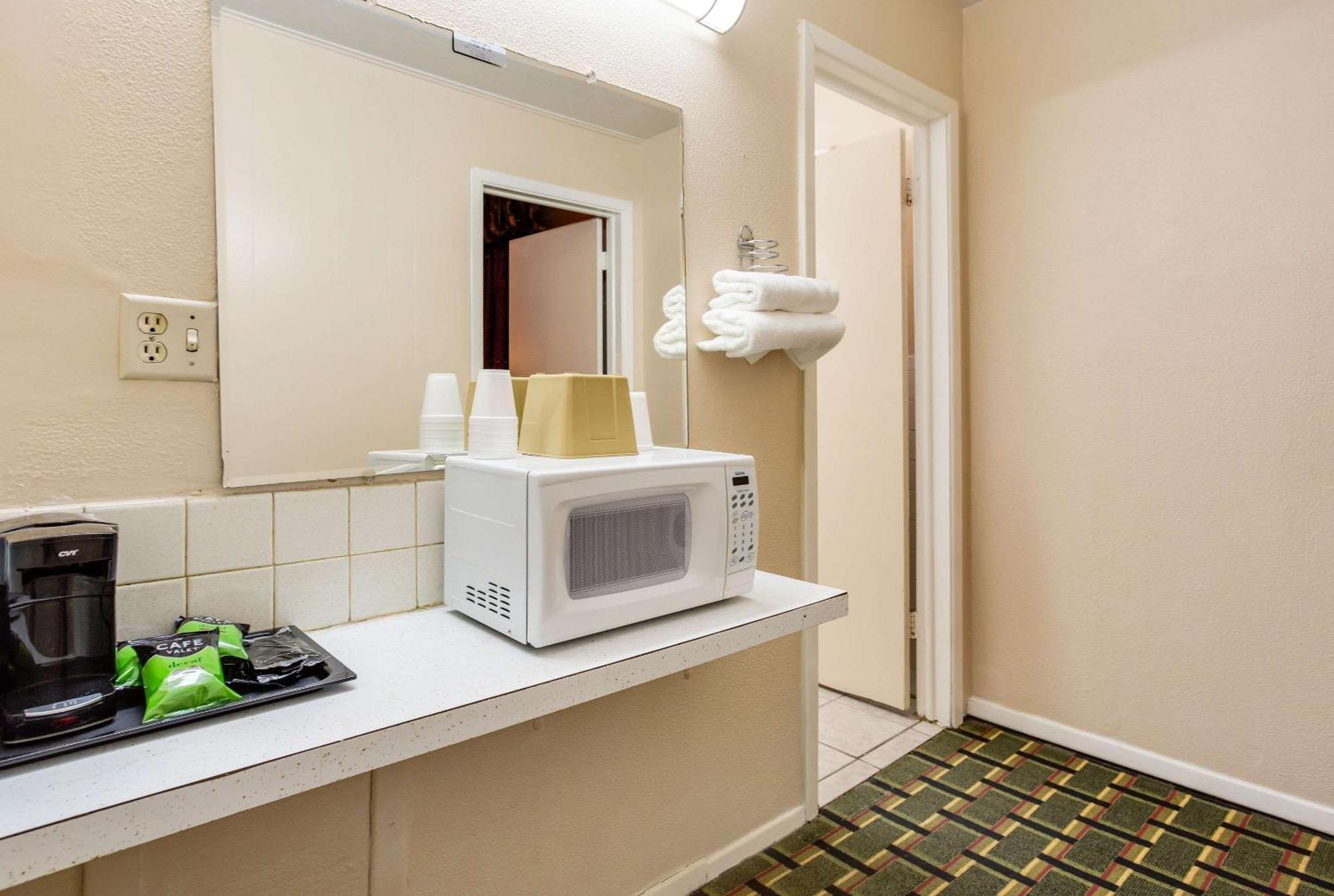 Rodeway Inn & Suites 레이톤 외부 사진