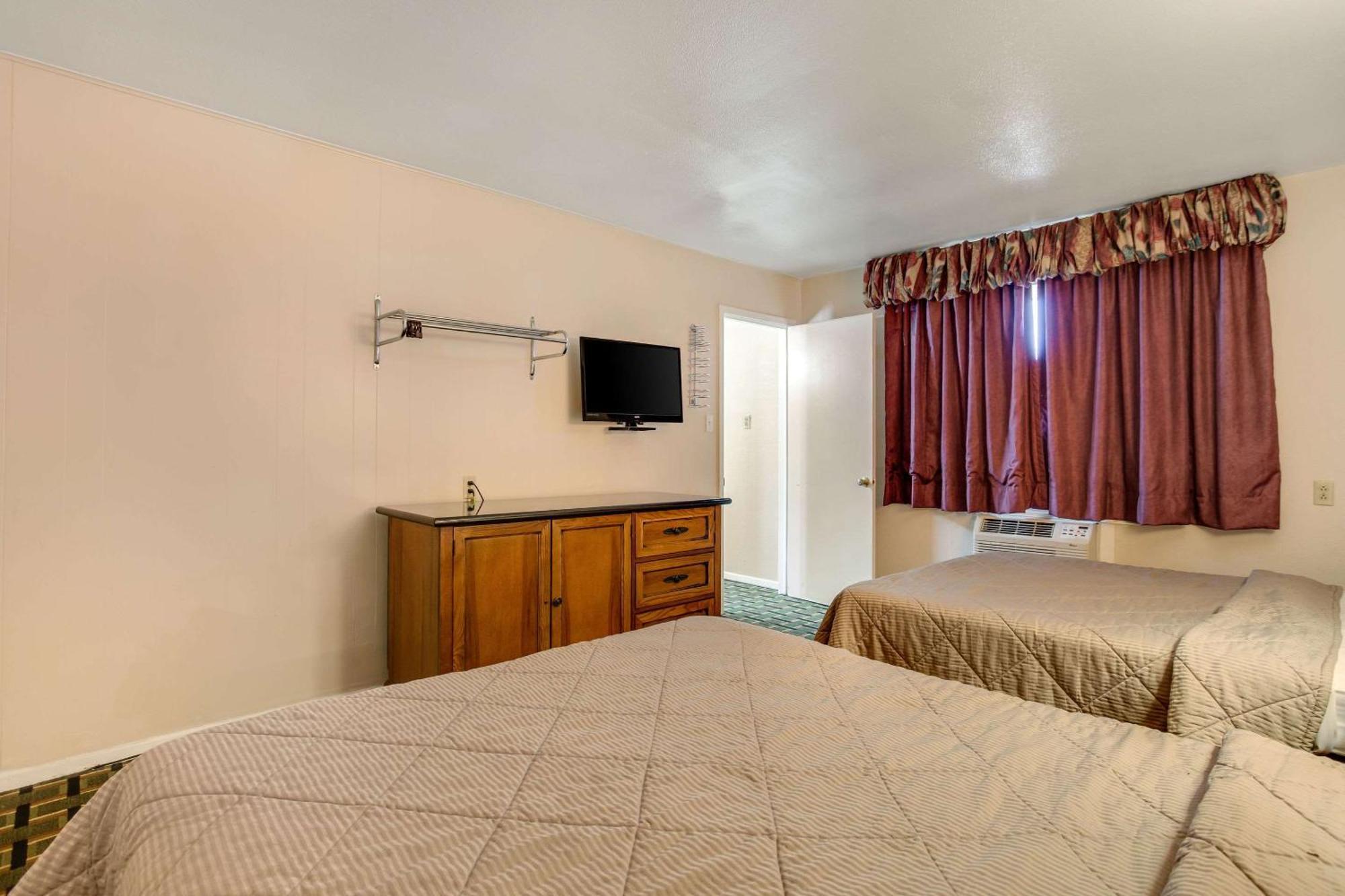 Rodeway Inn & Suites 레이톤 외부 사진