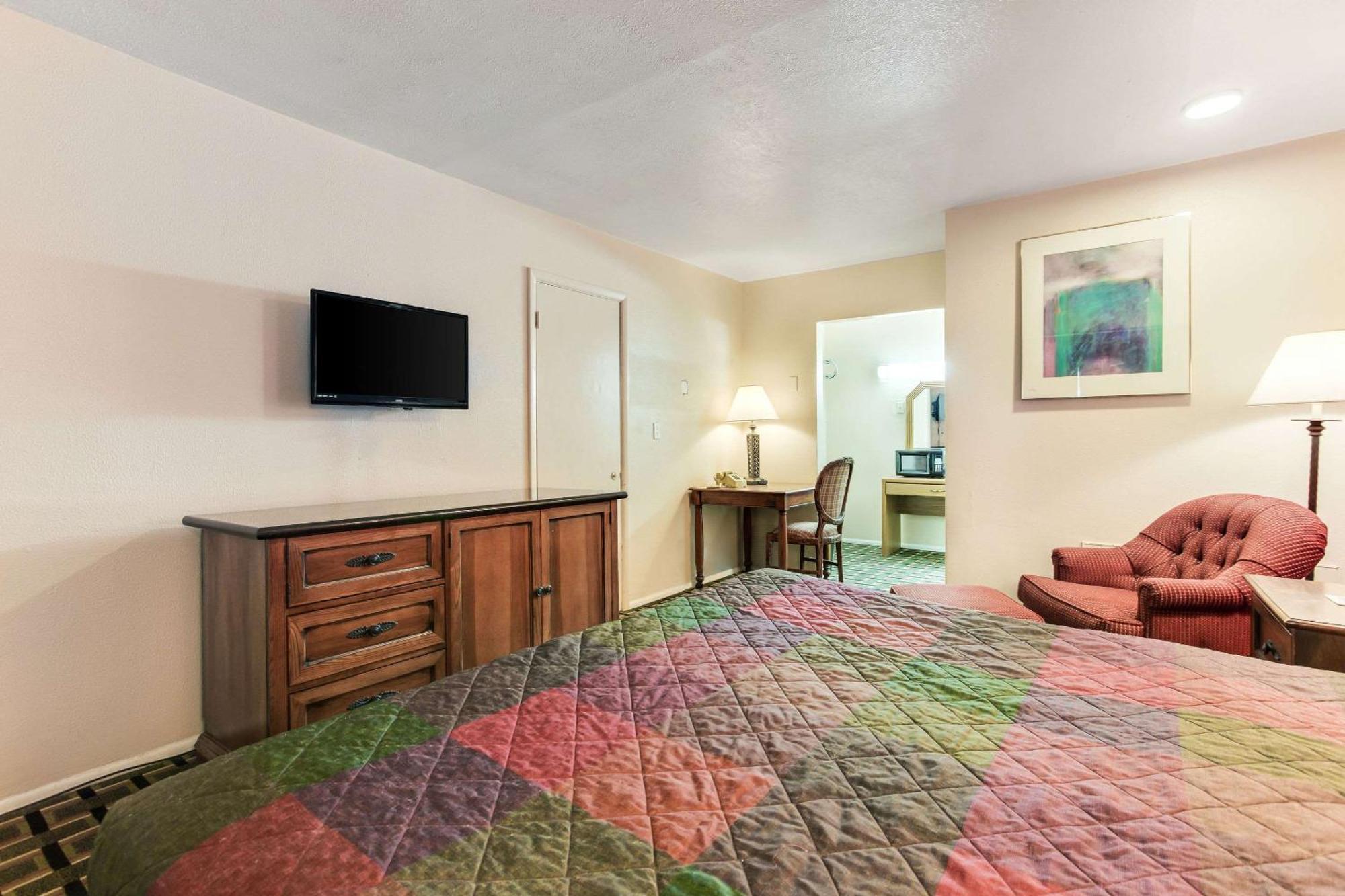 Rodeway Inn & Suites 레이톤 외부 사진
