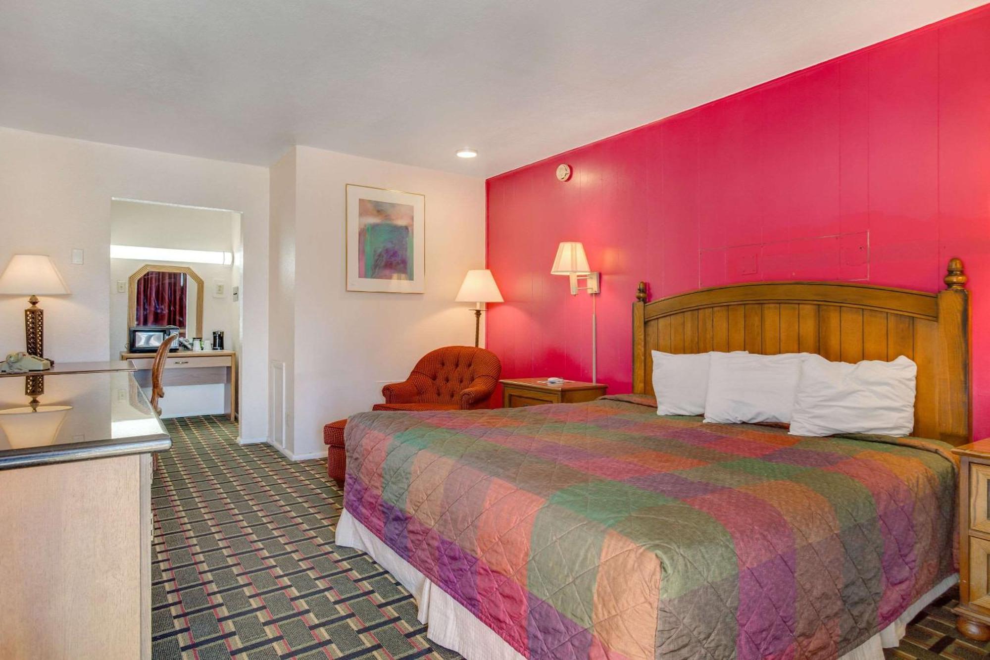 Rodeway Inn & Suites 레이톤 외부 사진